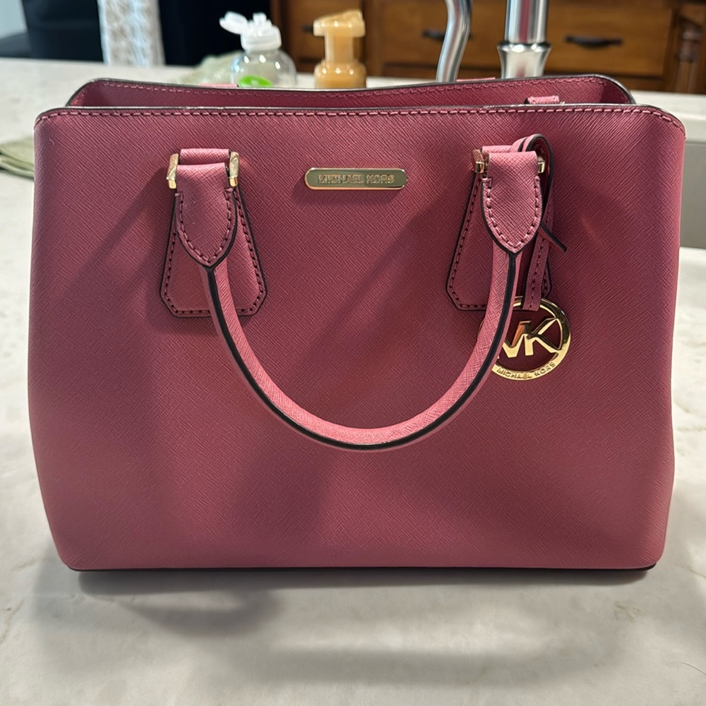 Michael kors like new satchel in tulip